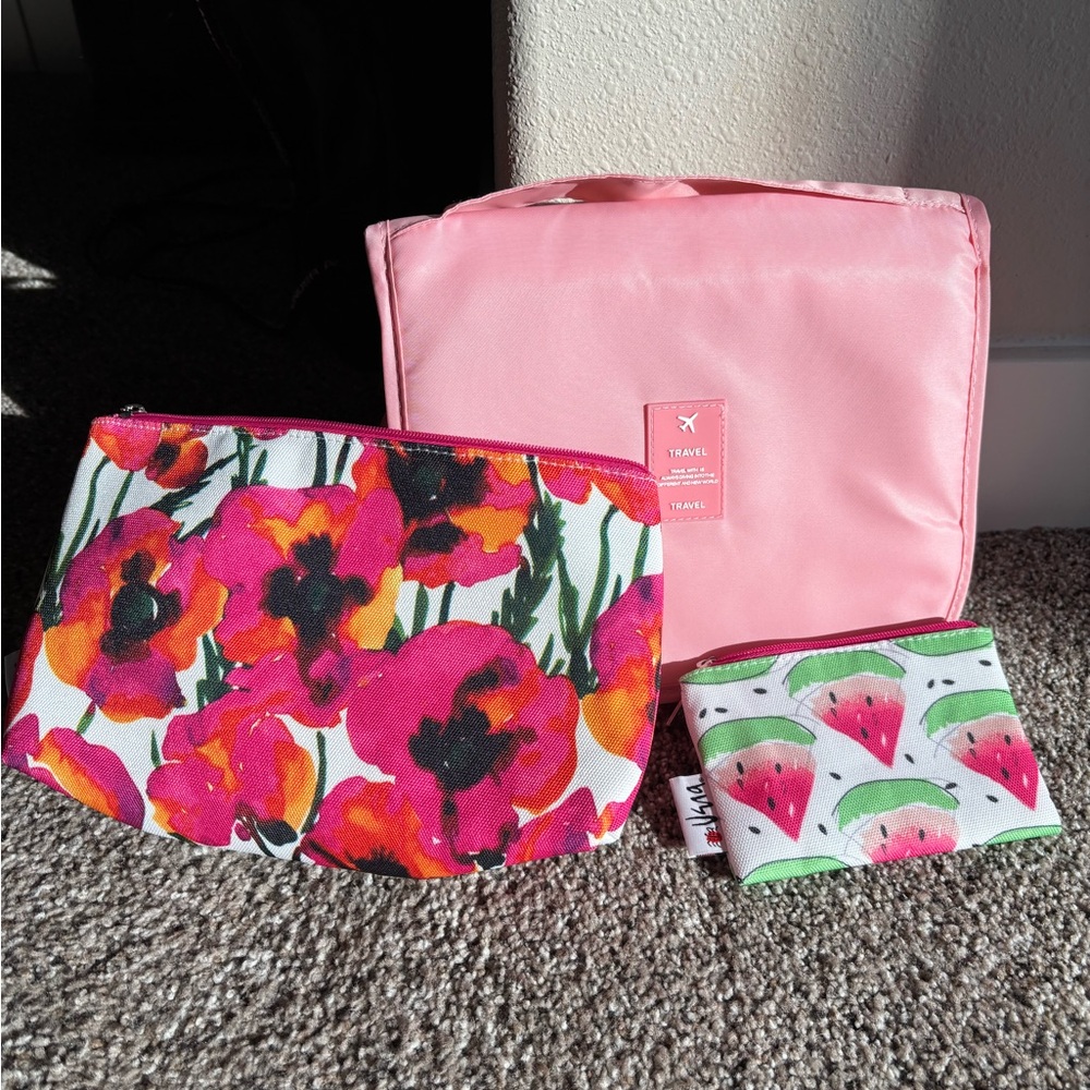 Hanging Toiletry Bag with 2 makeup bags